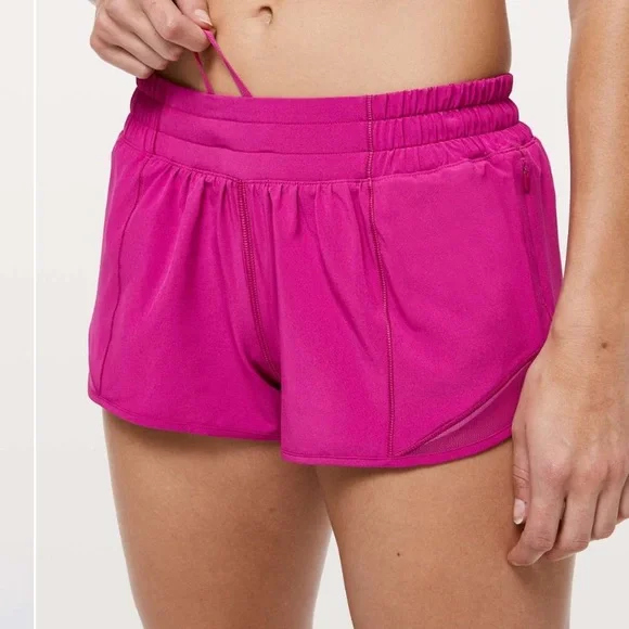 Lululemon Hotty Hot Short II *2.5"
Fantom Fuchsia - Picture 4 of 10